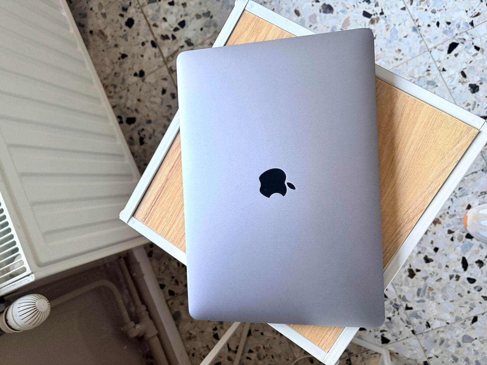MacBook Air (2020) 13" i3 256 Go gris sidéral, Informatique & Logiciels, Reconditionné, Enlèvement, SSD, 8 GB