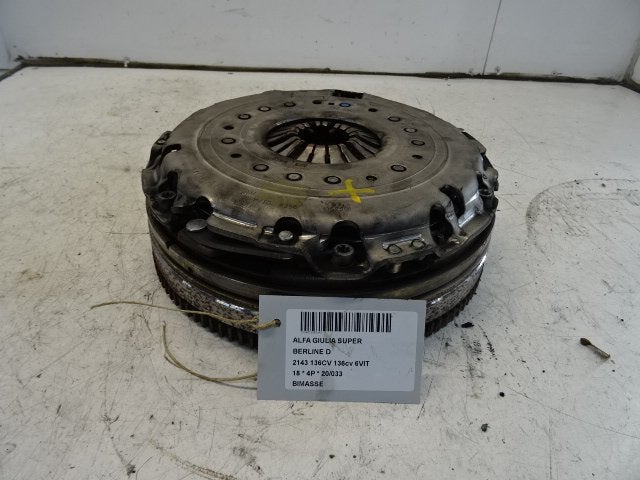 VOLANT MOTEUR BI-MASSE Alfa Romeo Giulia (952), Autos : Pièces & Accessoires, Moteurs & Accessoires, Utilisé, Alfa Romeo