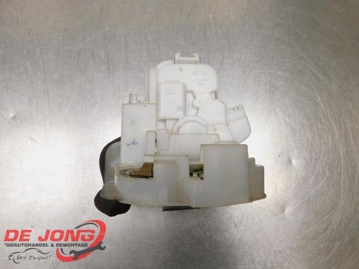 Serrure portière mécanique 4portes avant droite d'un Subar, Subaru, -, 3 mois de garantie, Utilisé