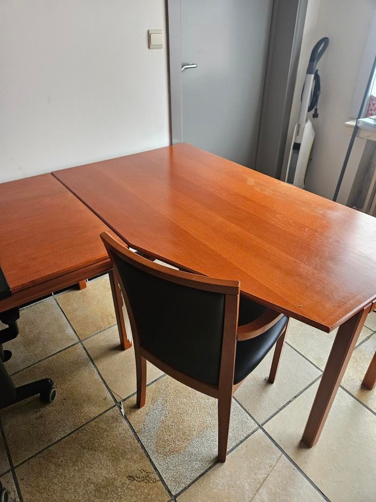 Bureau met verrijdbare kast en stoel in kersenhout, Ophalen, Kersenhout