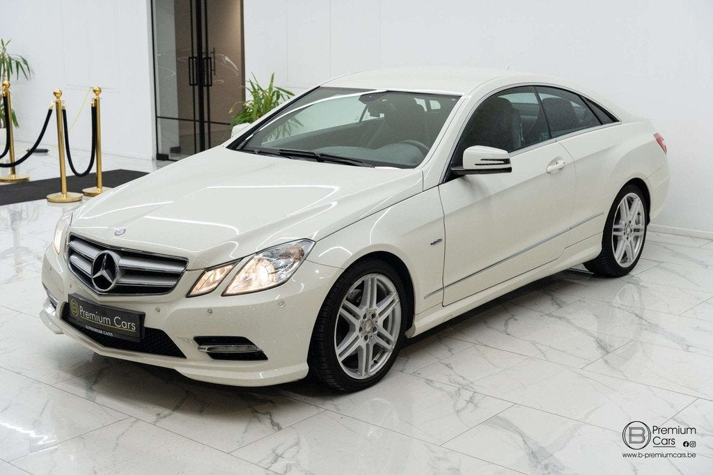 Mercedes-Benz E 220 CDI DPF Coupe 7G AMG Line! Facelift! Top, Autos, Mercedes-Benz, Euro 5, Achat, Entreprise, https://public.car-pass.be/vhr/9273a00e-bf99-4b31-beca-d27c2a04c3af