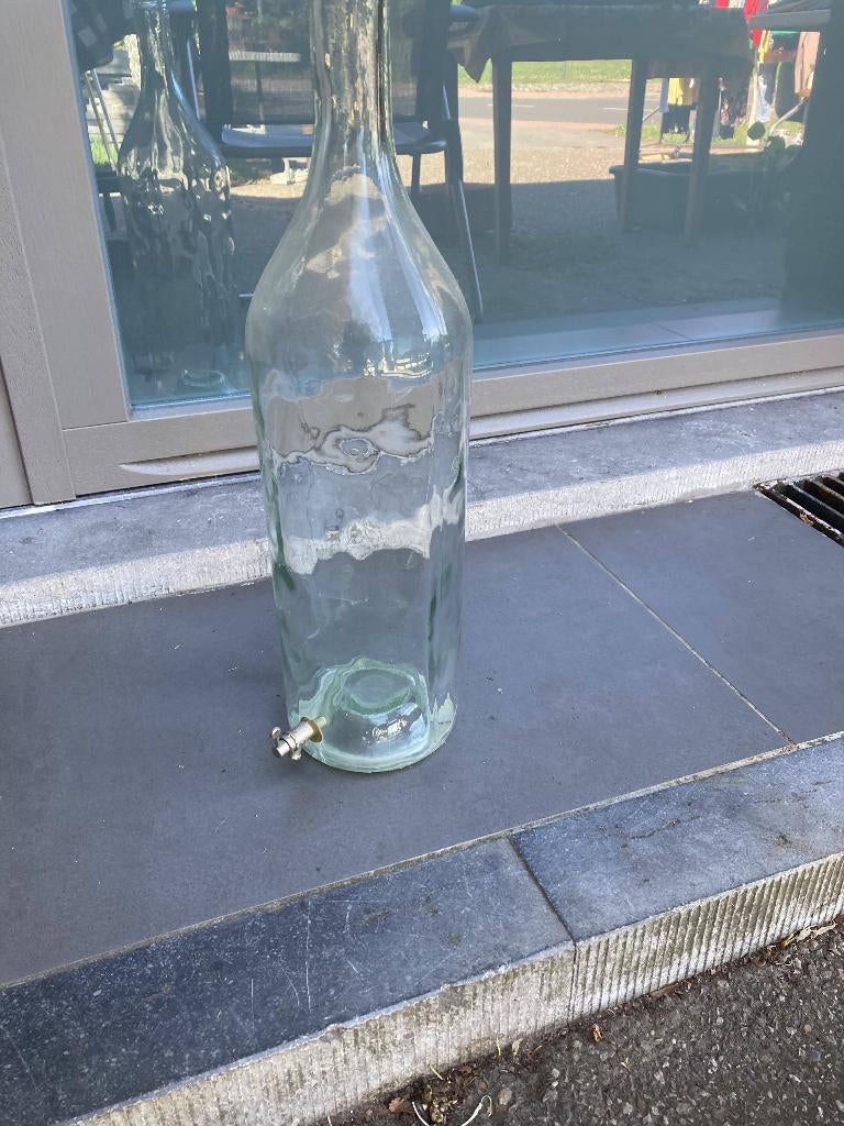 heel grote fles met tapkraantje voor 25 euro, Ophalen