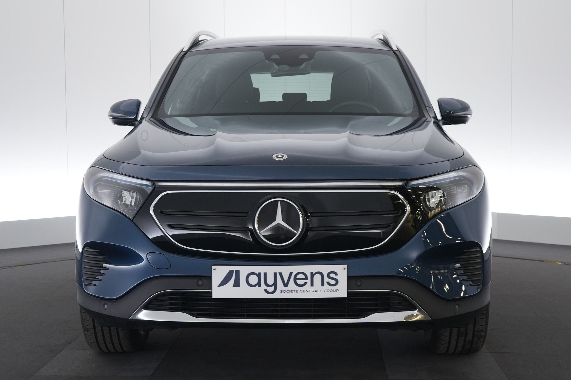 (2DTX073) MERCEDES-BENZ EQB, Auto's, Mercedes-Benz, Gebruikt, EQB, Blauw, 67 kWh