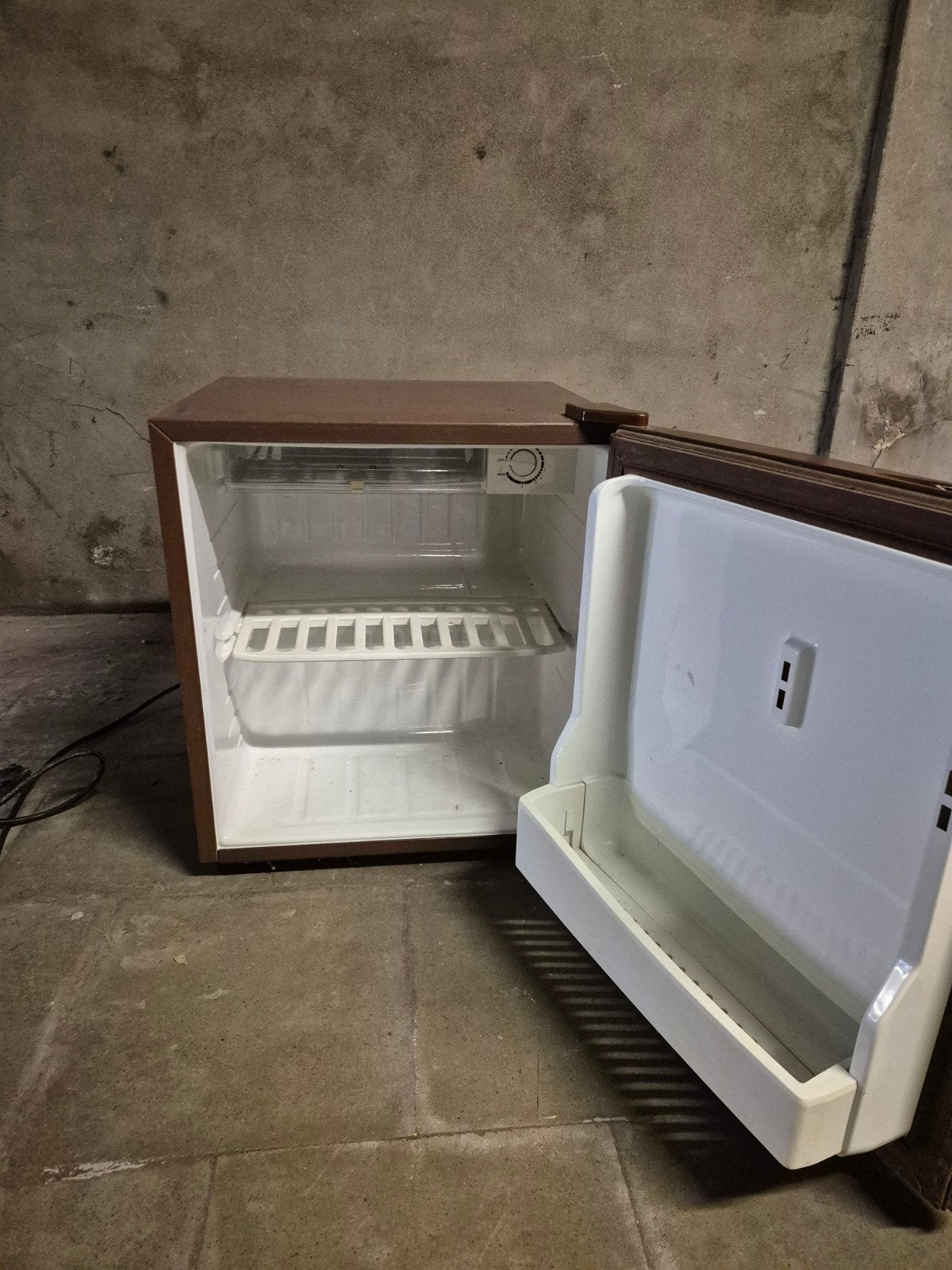 Mini ijskast, Enlèvement, Utilisé