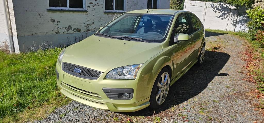 Ford focus RS look, Auto's, Ford, Stof, 4 cilinders, Grijs, Particulier