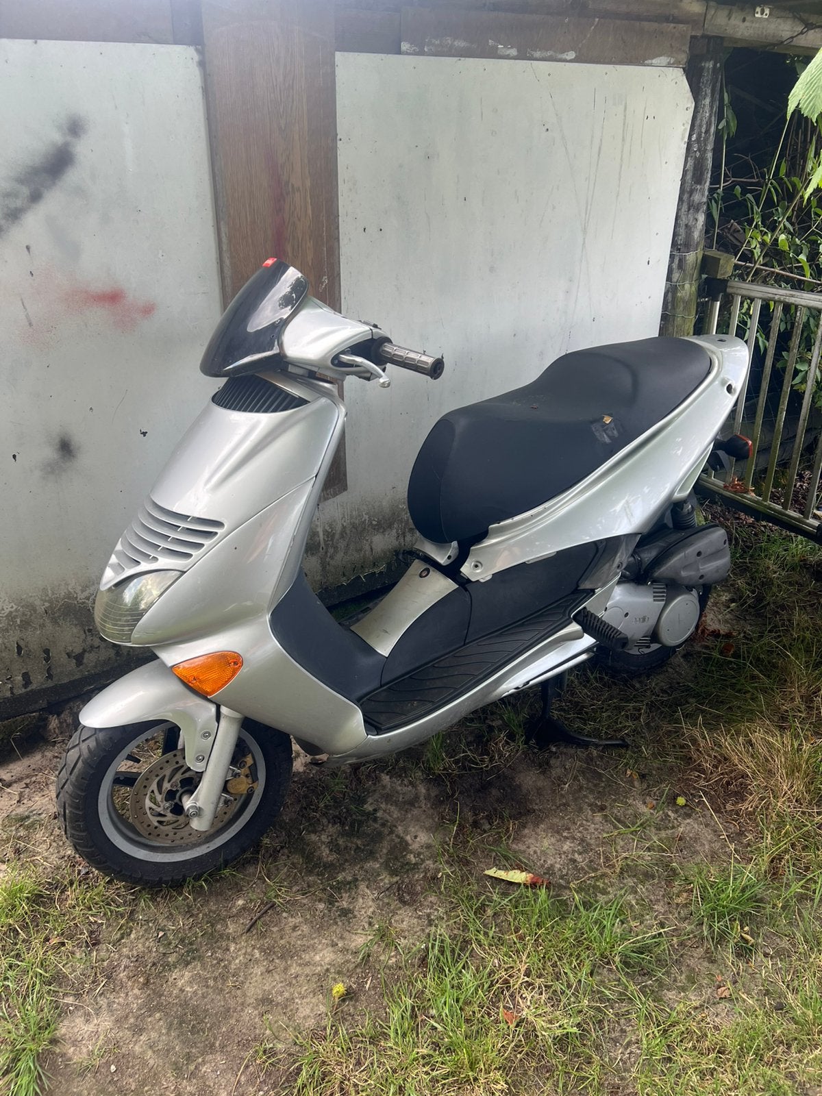 Aprilia leonardo, Vélos & Vélomoteurs, Pièces de cyclomoteur | Scooters, Utilisé, Aprilia, Enlèvement
