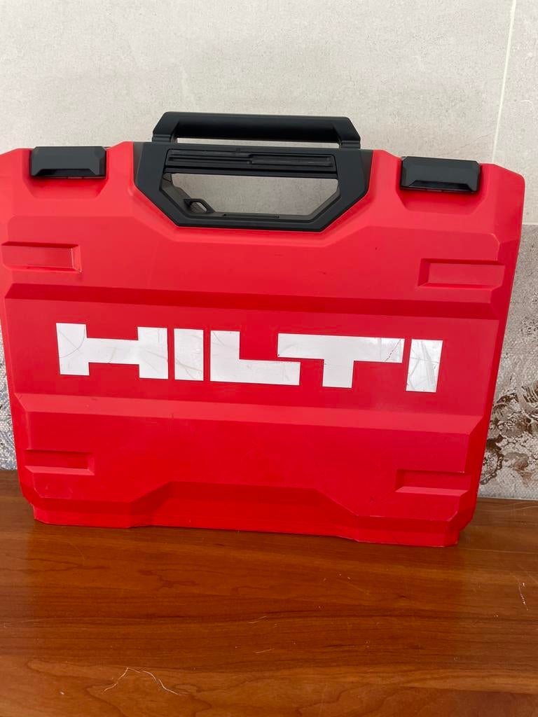 Pistolet à silicone Hilti avec 3 tubes de silicone neuf, Enlèvement, Comme neuf