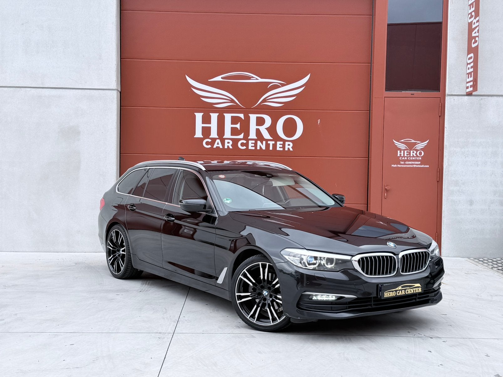 BMW 520iA Touring G31 Benzine Automaat - 2019 !, Autos, BMW, Noir, 5 portes, Automatique, Particulier