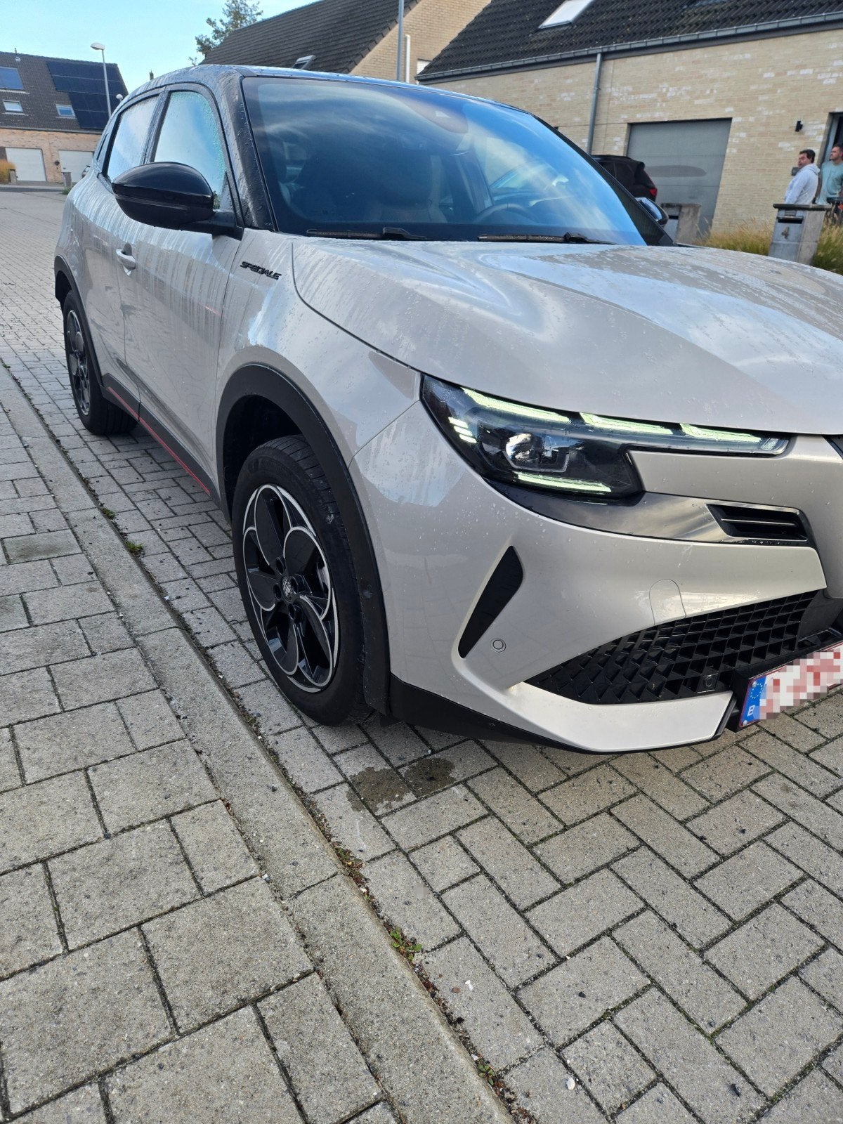 nieuwe Alfa romeo junior speciale! amper 6000km !!!, Auto's, Monovolume, Adaptieve lichten, Beige, Leder