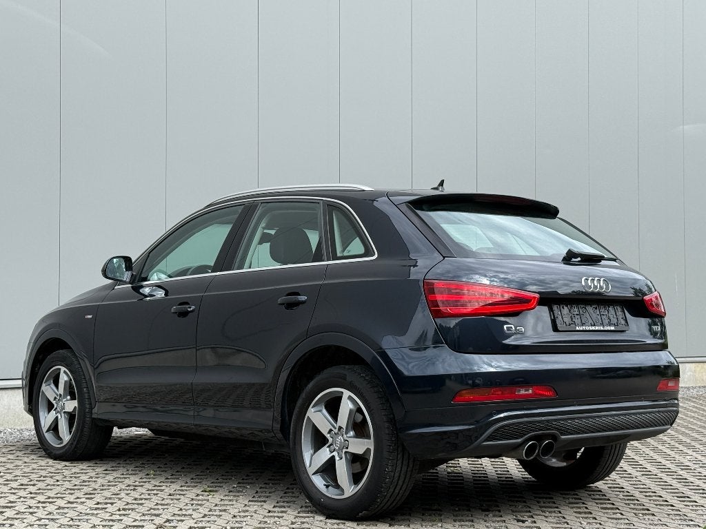 Audi Q3 2.0TDi S line BTW/VAT/TVA Xenon Cruise Navi DigAirco, Auto's, Euro 5, Zwart, 4 cilinders, Blauw