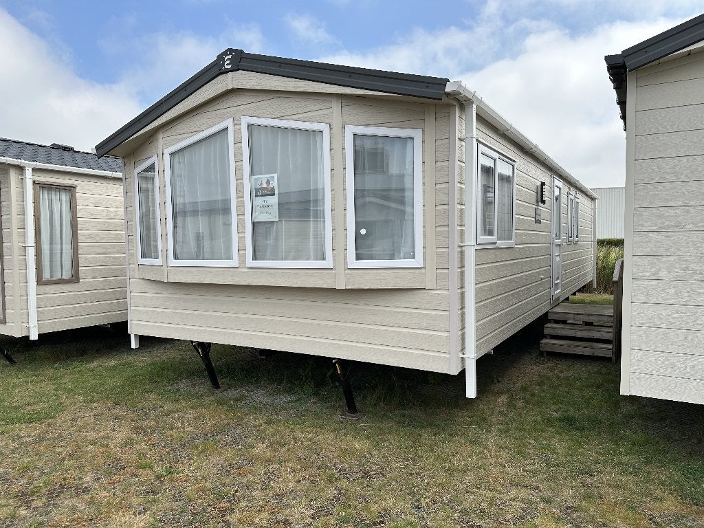 PROMO New Hampton 1100 x 400 cm — 2 chambres, Jusqu'à 6