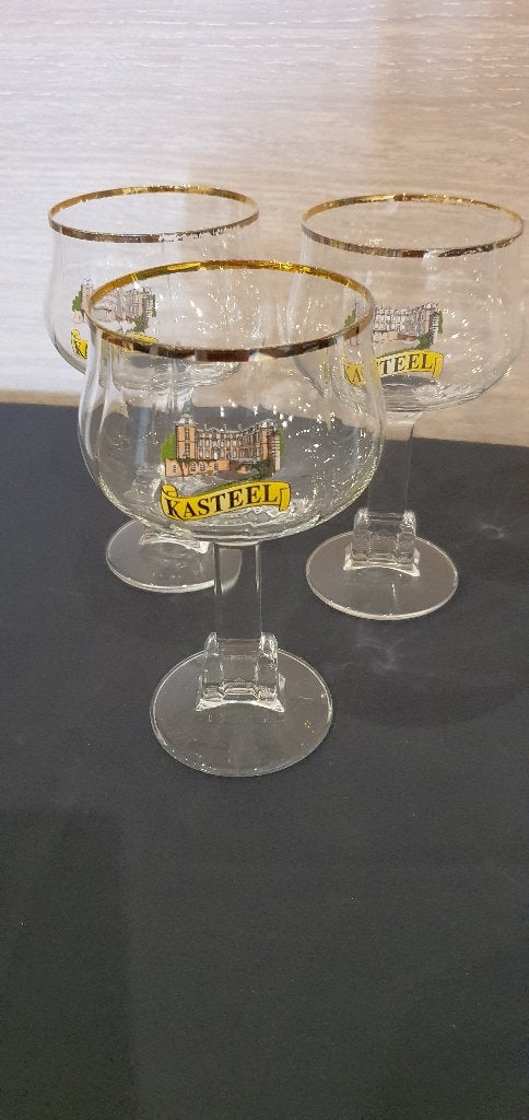 3 oude kasteelbier glazen, Ophalen
