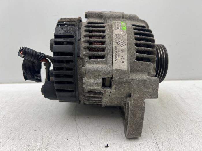 Dynamo d'un Renault Twingo, Autos : Pièces & Accessoires, Moteurs & Accessoires, Renault, Utilisé, 3 mois de garantie, Enlèvement ou Envoi