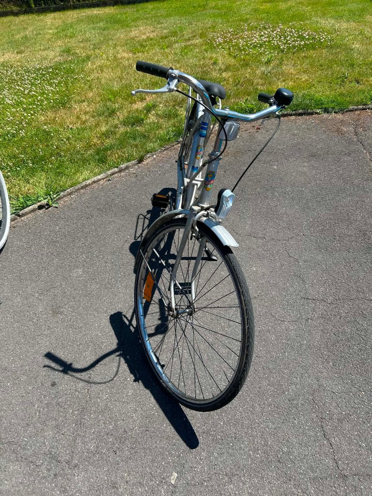 Oud damesfiets, Ophalen