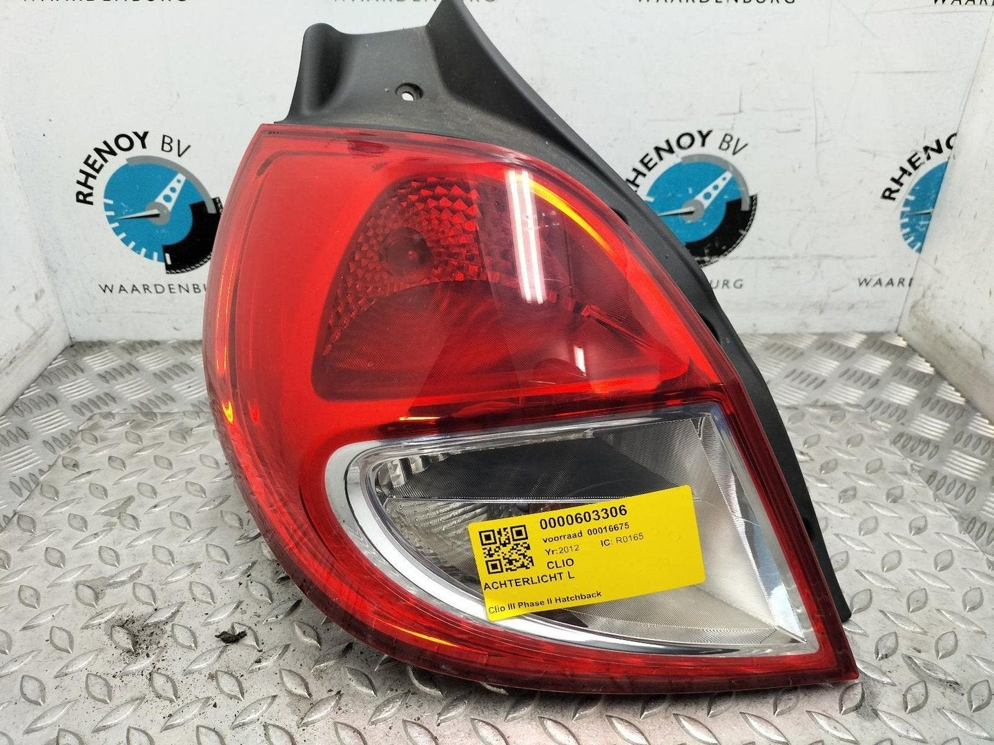 RENAULT CLIO AUTHENTIQ 1.255KW. ACHTERLICHT L 2012, Ophalen of Verzenden, Gebruikt, Stiba lid