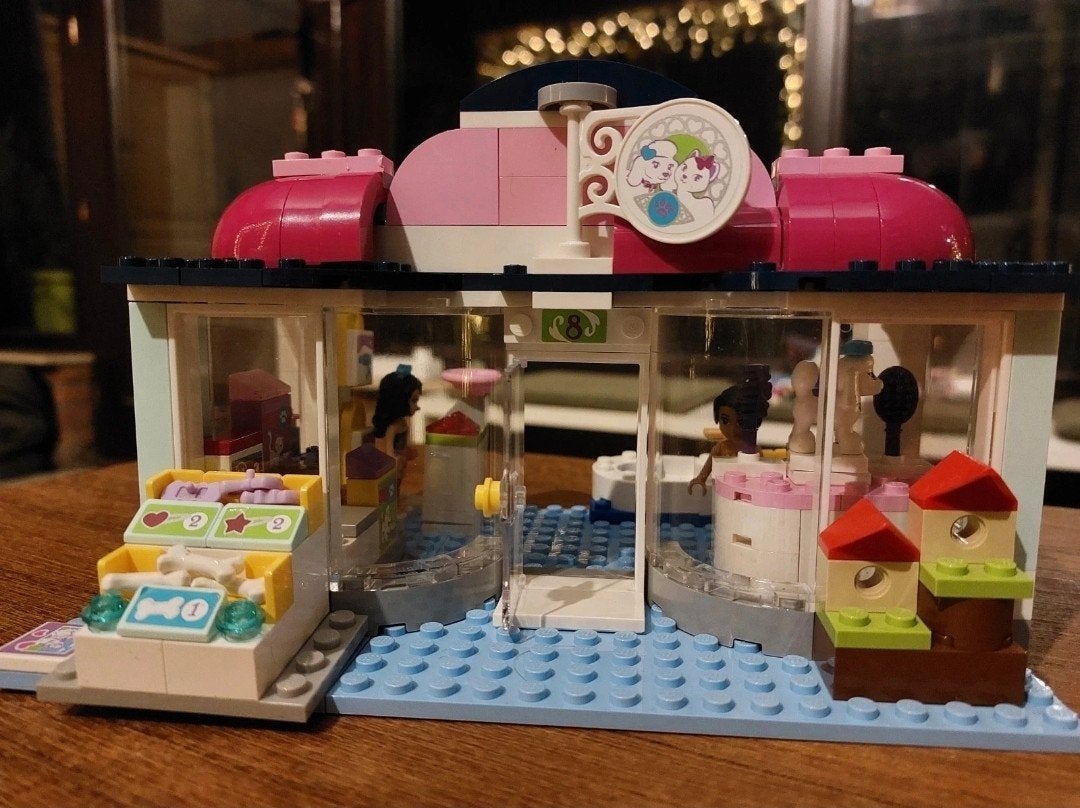 Lego friends, heartlake dierensalon, Ophalen