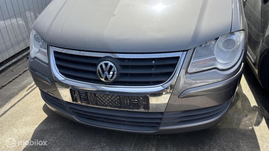 Voorbumper Volkswagen Touran III ('10-'15), Pare-chocs, Volkswagen, Enlèvement, Utilisé