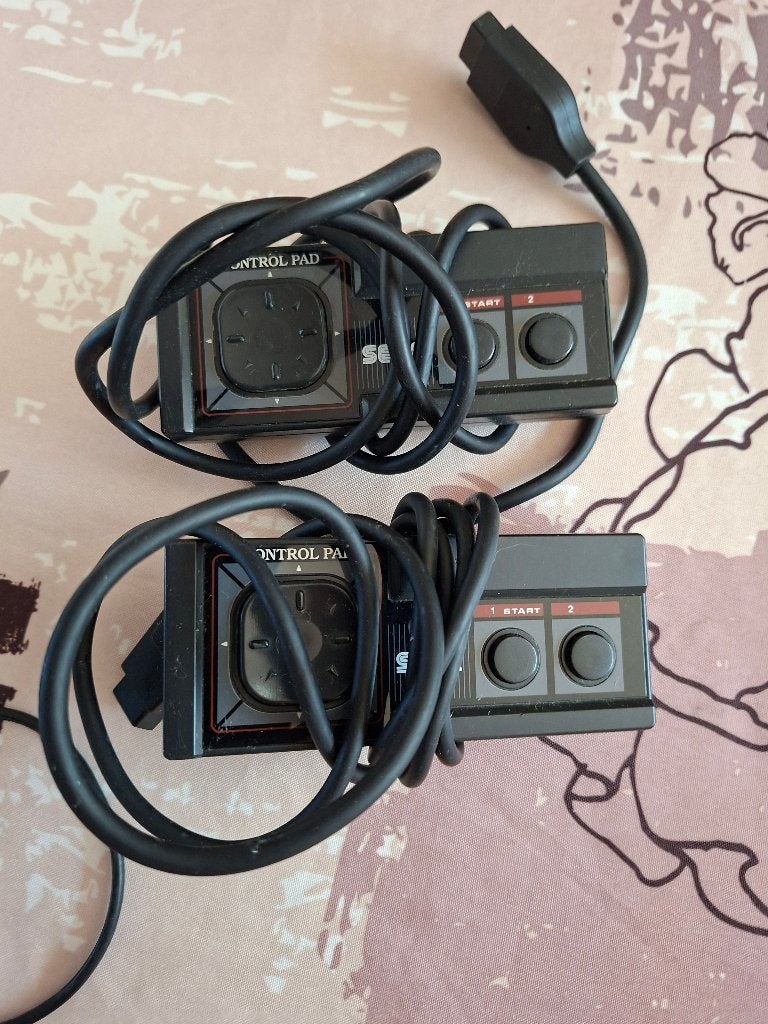 Sega Master System II + 2 controllers & Sonic 2, Consoles de jeu & Jeux vidéo, Envoi, Utilisé, Avec 2 manettes, Master System