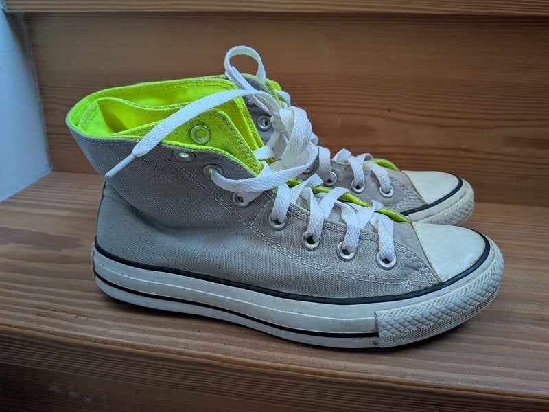 Converse bicolores hautes à revers - pointure 38, Vêtements | Femmes, Chaussures, Enlèvement, Porté