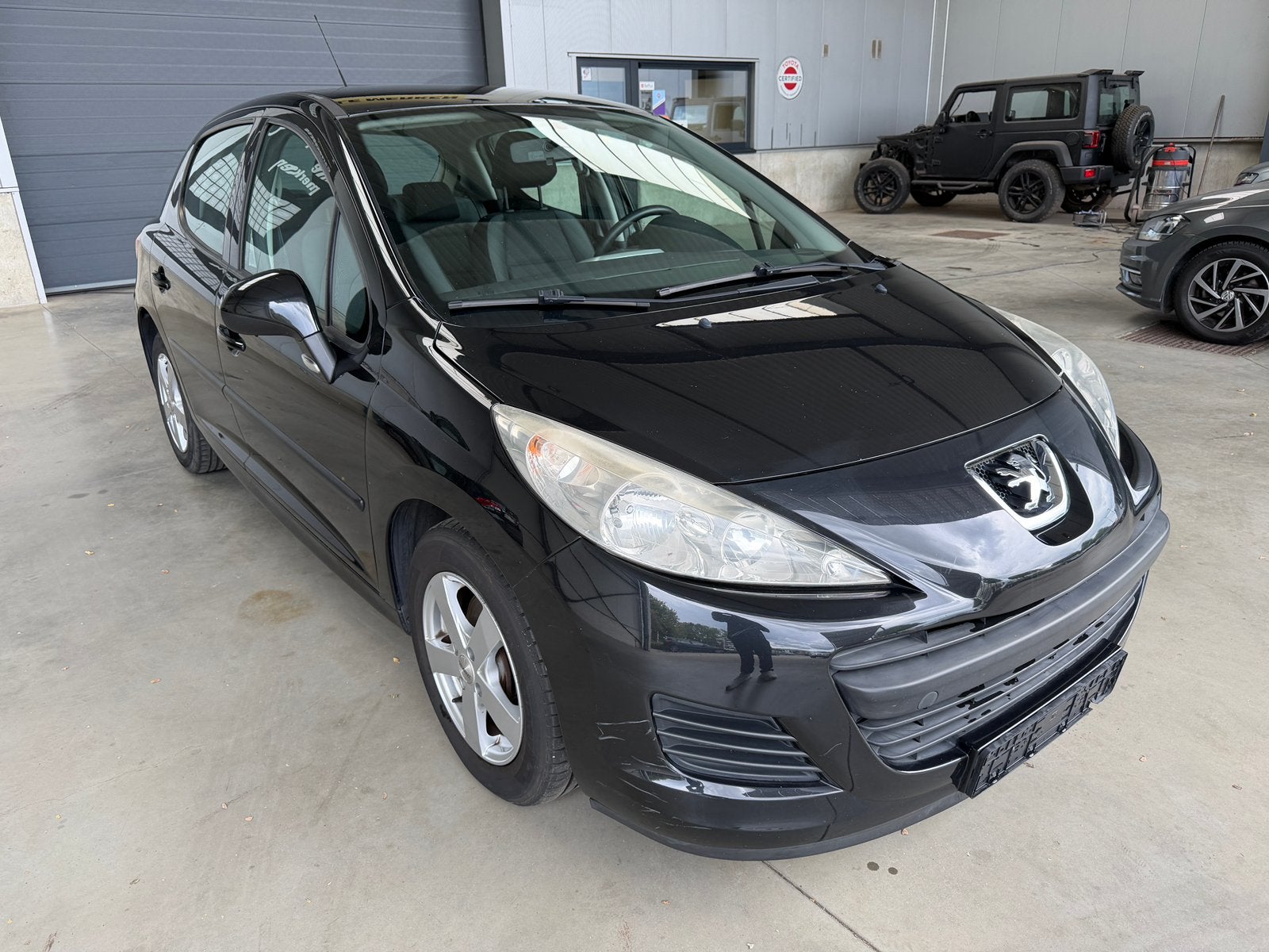 Peugeot 207 benzine 2010, Auto's, Euro 5, Stof, Zwart, Zwart
