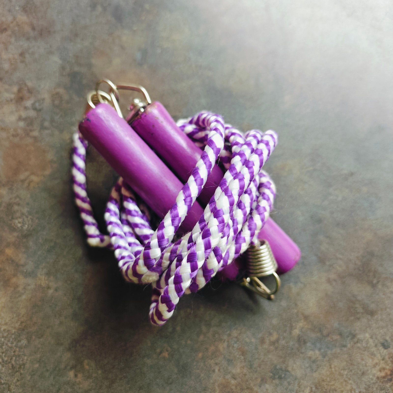 corde à sauter 140 cm violet, Sports & Fitness, Enlèvement, Utilisé
