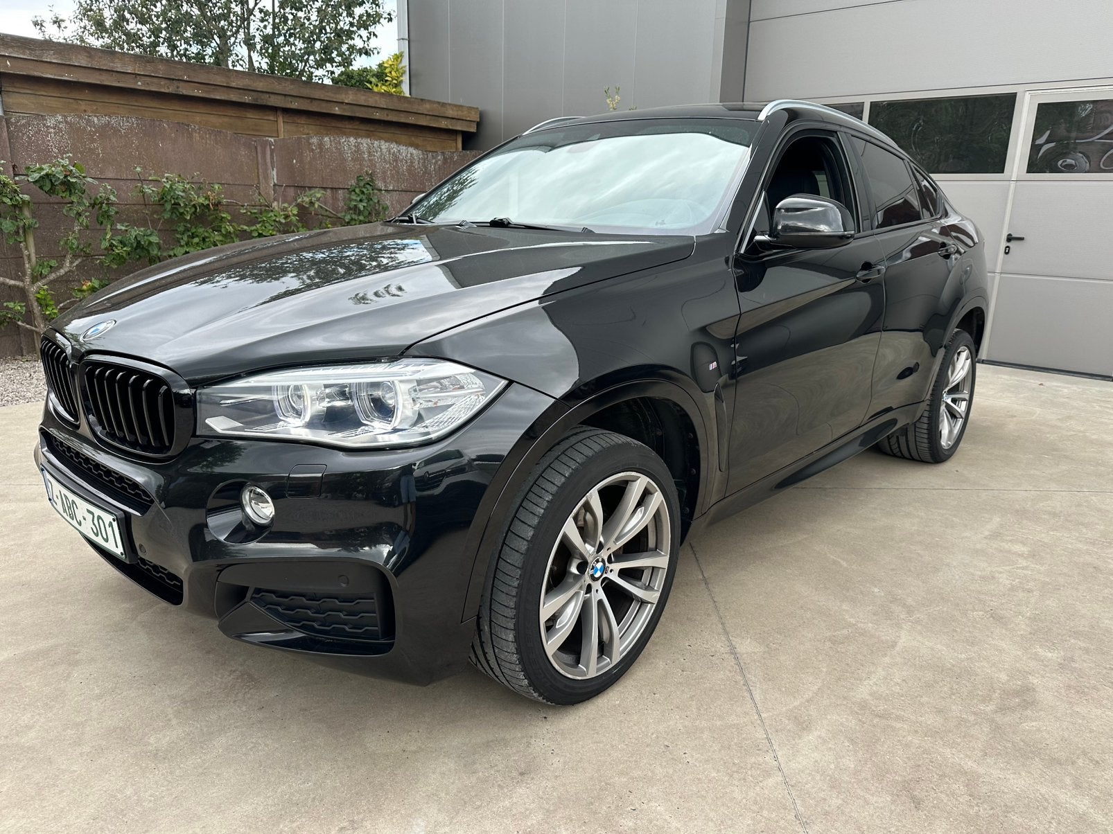BMW X6 3.0 diesel / btw / 115000km, Auto's, BMW, Automaat, 2993 cc, Zwart, Bedrijf