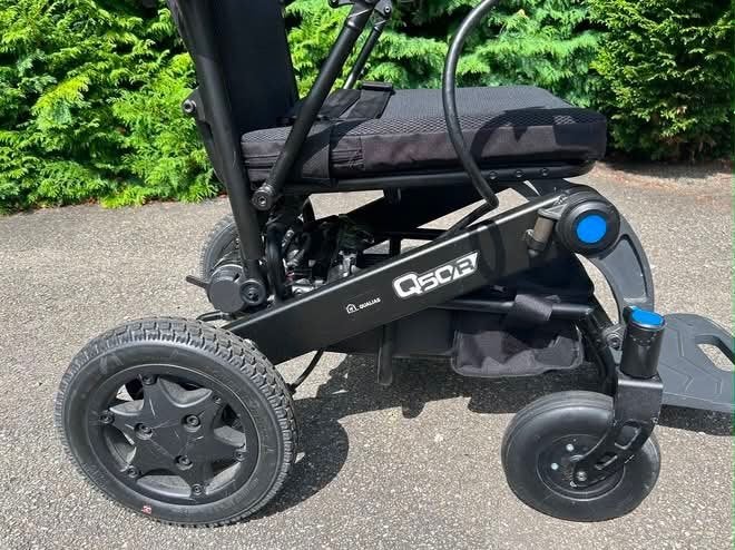 Fauteuil roulant électrique pliant 2 moteurs peu servi, Divers, Enlèvement, Pliant, Comme neuf, Fauteuil roulant électrique