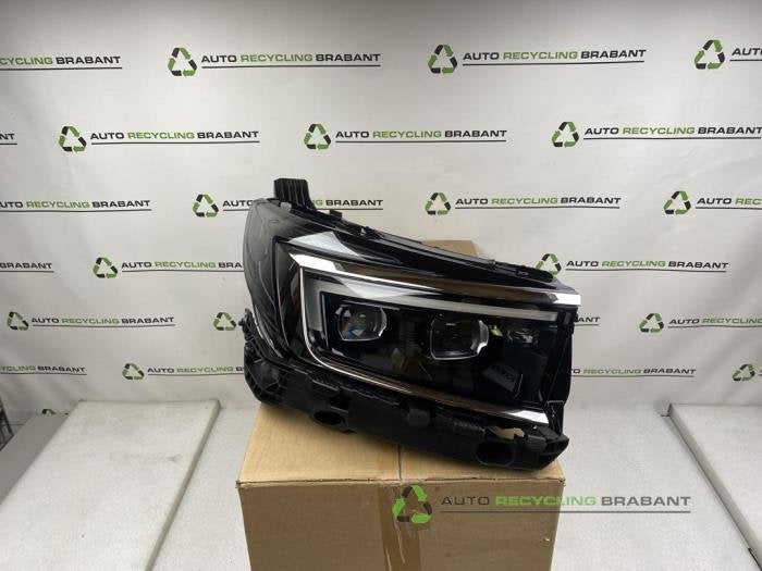 Phare droit d'un Opel Grandland X, Autos : Pièces & Accessoires, -, 3 mois de garantie, Utilisé, -