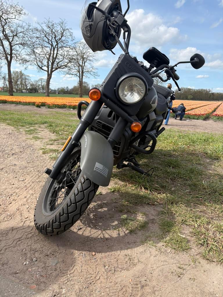Um renegade commando 125, Motos, Particulier