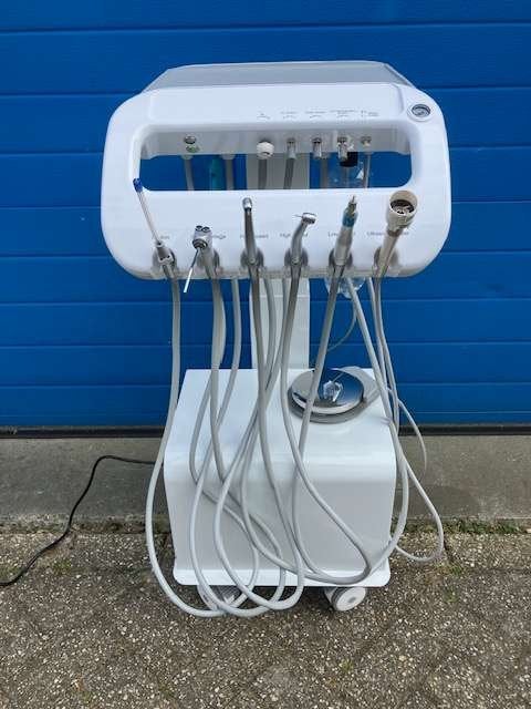 Zelfst. dentale unit 2x high speed, low speed hooglaag optie, Niet ingevuld, Niet ingevuld, Nieuw, Ophalen of Verzenden