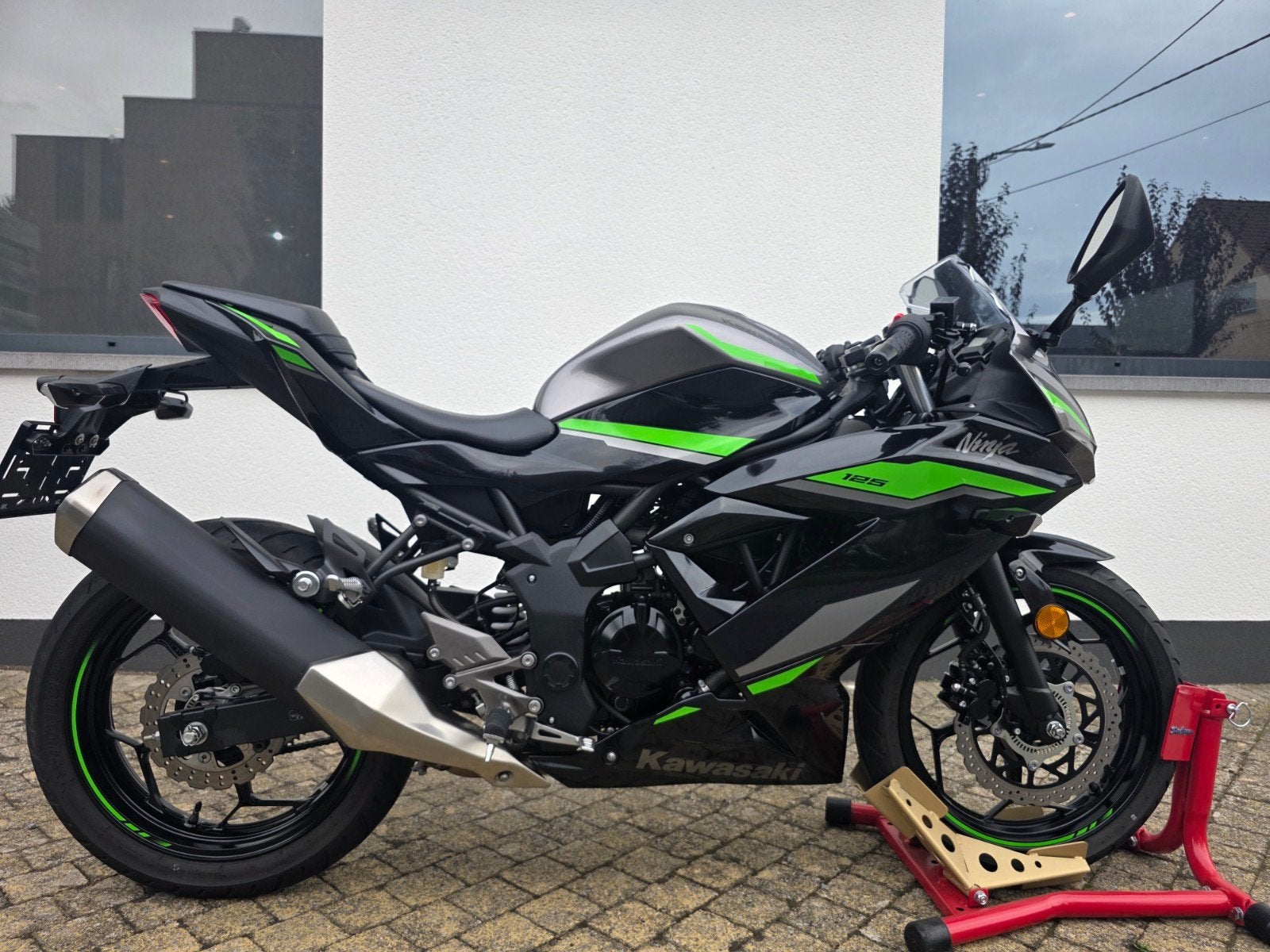 Kawasaki Ninja 125 - Garantie - 2024 - Topconditie*, Motoren, Particulier, 125 cc, 11 kW of minder, 1 cilinder