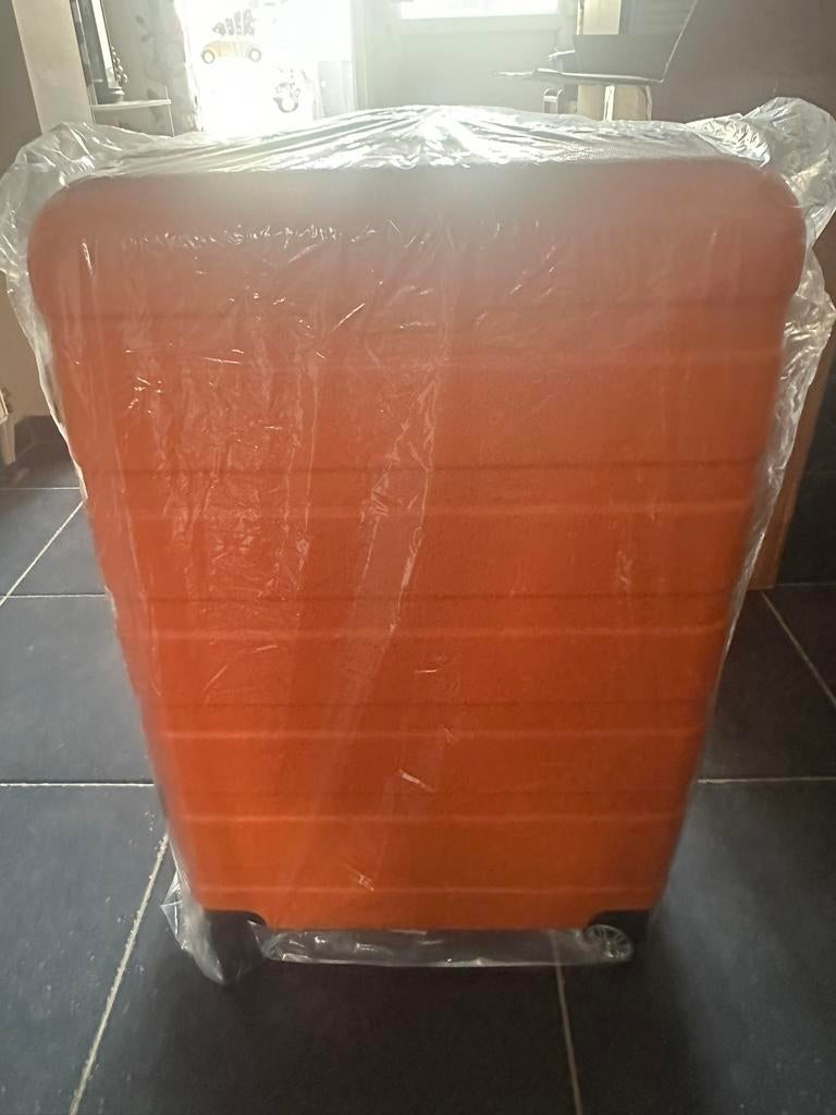 Reiskoffer te koop niew in plastic en doos, Neuf, 70 cm ou plus, Plastique dur, Enlèvement