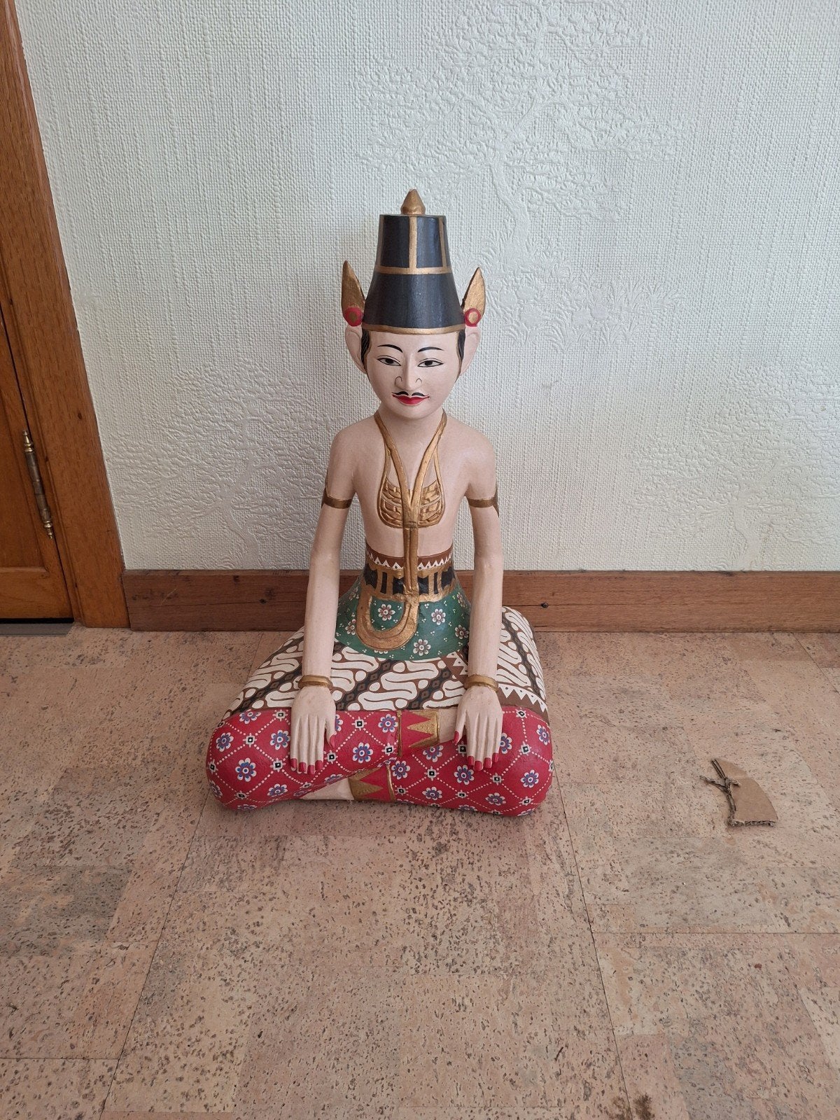 ebbenhout beeld Indonesia, Ophalen
