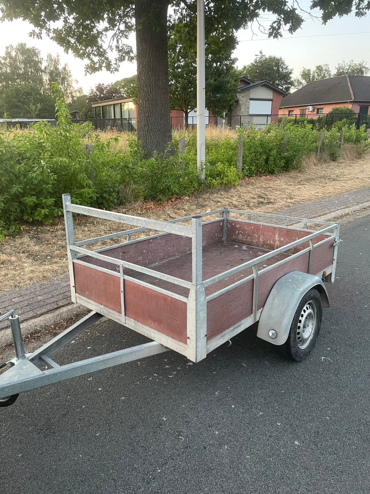 Enkelas aanhangwagen 2M, Ophalen, Zo goed als nieuw