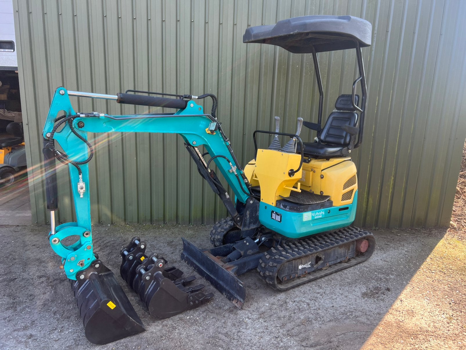 Gunter Grossmann GG1600 minigraver Kubota 1600kg bj2020 139h, Zakelijke goederen, Machines en Bouw | Kranen en Graafmachines, Graafmachine