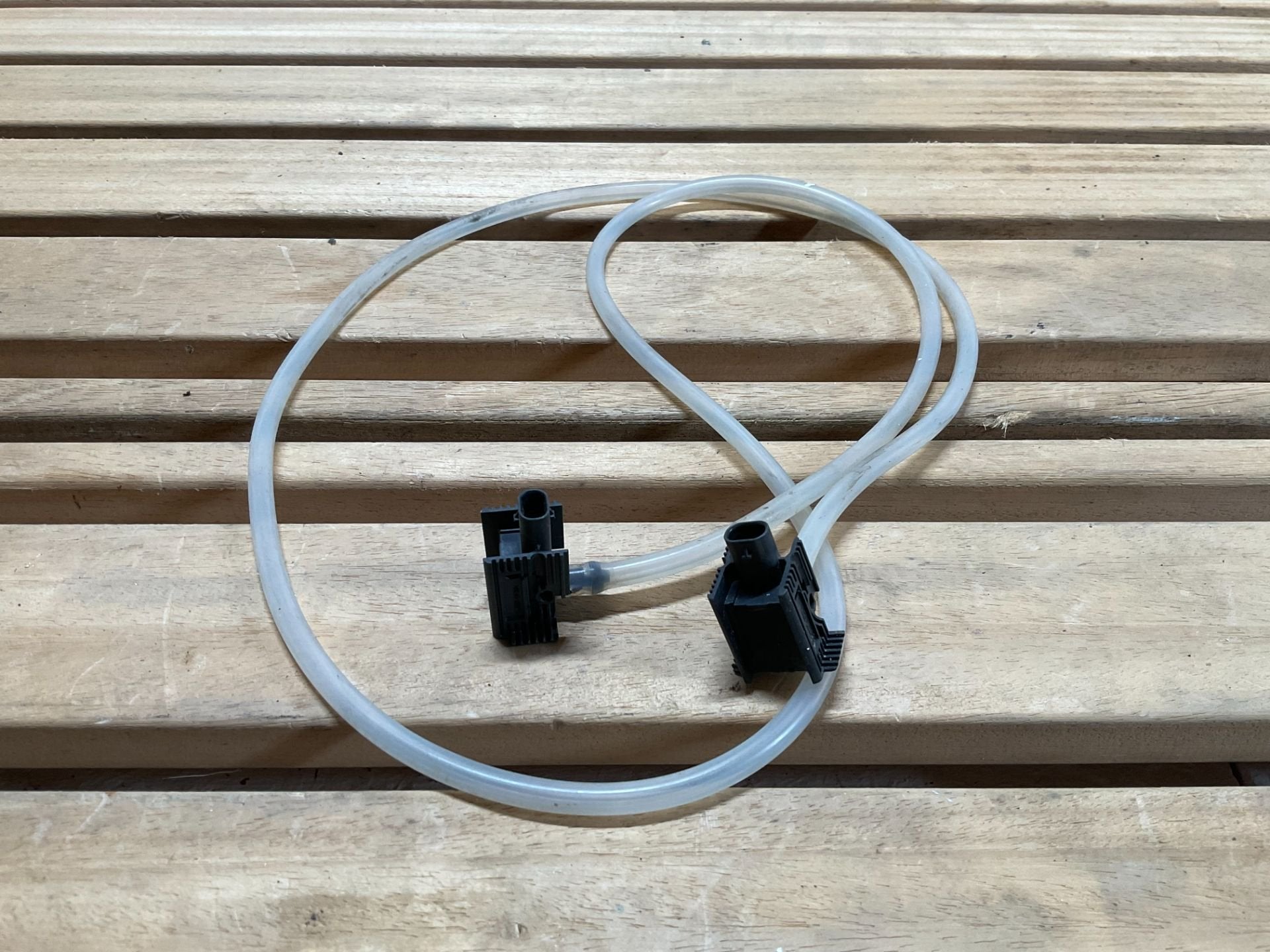 Capteur de collision pi ton Mercedes Classe C W205 A20590549, Mercedes-Benz AG, Mercedes-Benz, Utilisé, Mercedesstrasse 120
70372  Stuttgart, DE