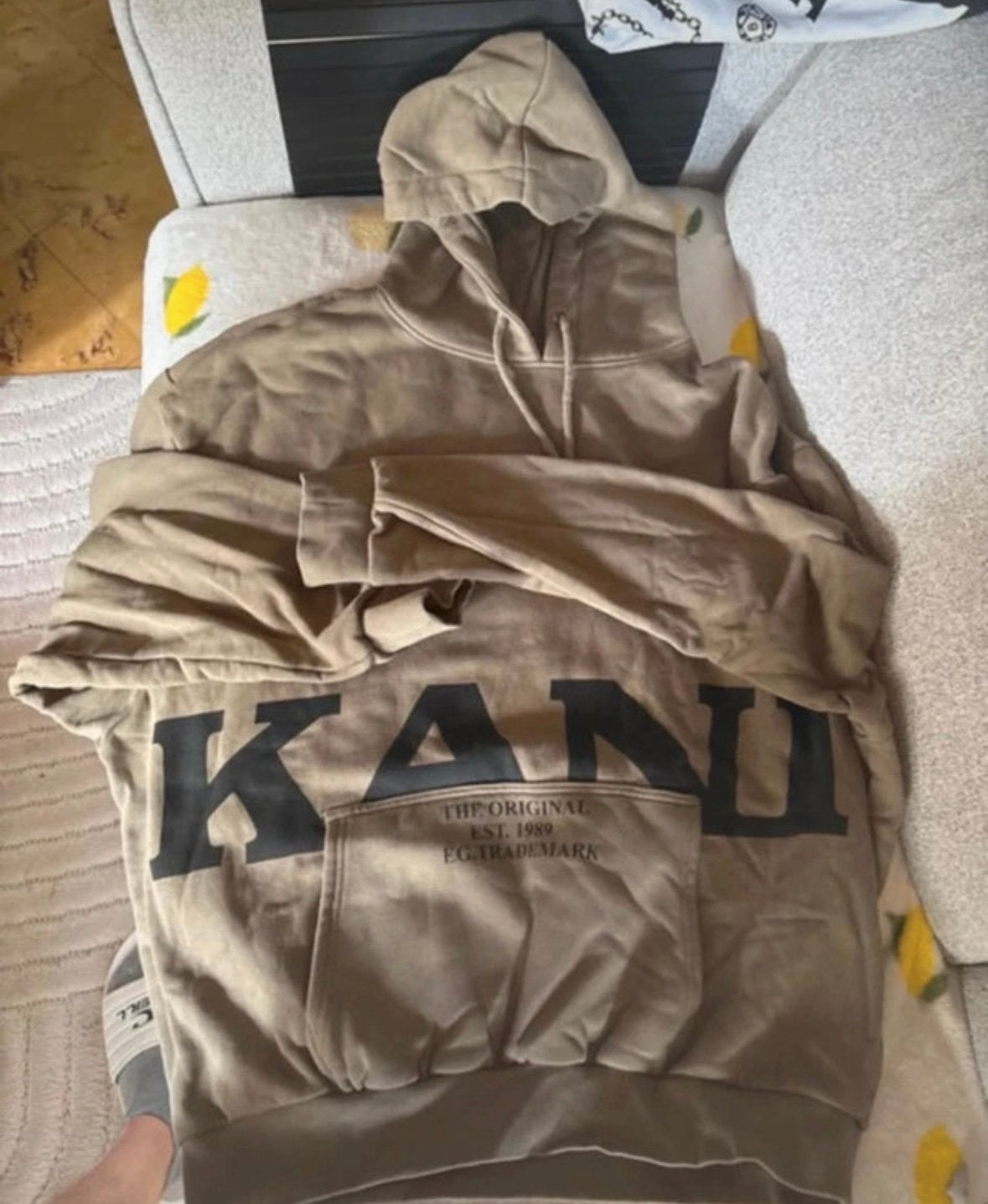 2 truien van karl kani maat large, Ophalen of Verzenden, Zo goed als nieuw, Maat 52/54 (L), Groen