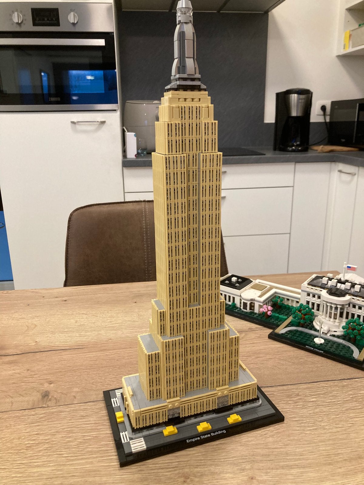Lego set 21046 - Empire state building, Ophalen, Zo goed als nieuw, Lego