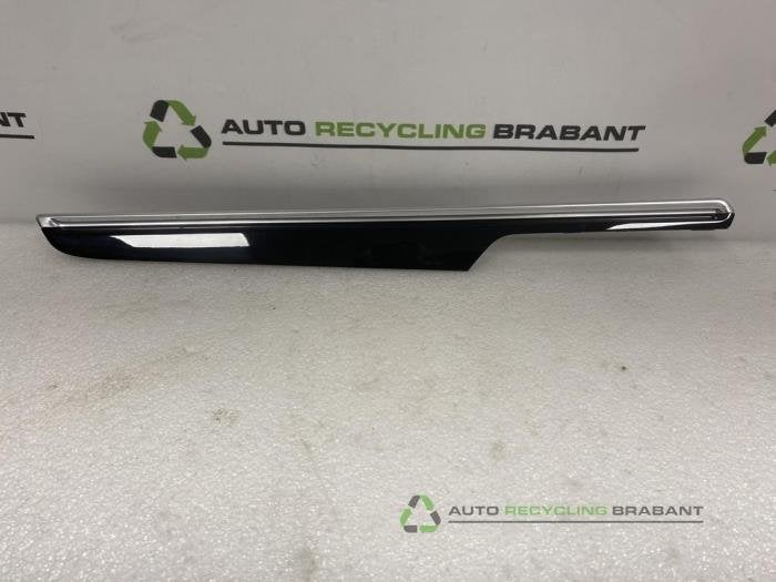 Bande décorative d'un Porsche Macan, -, 3 mois de garantie, Utilisé, -