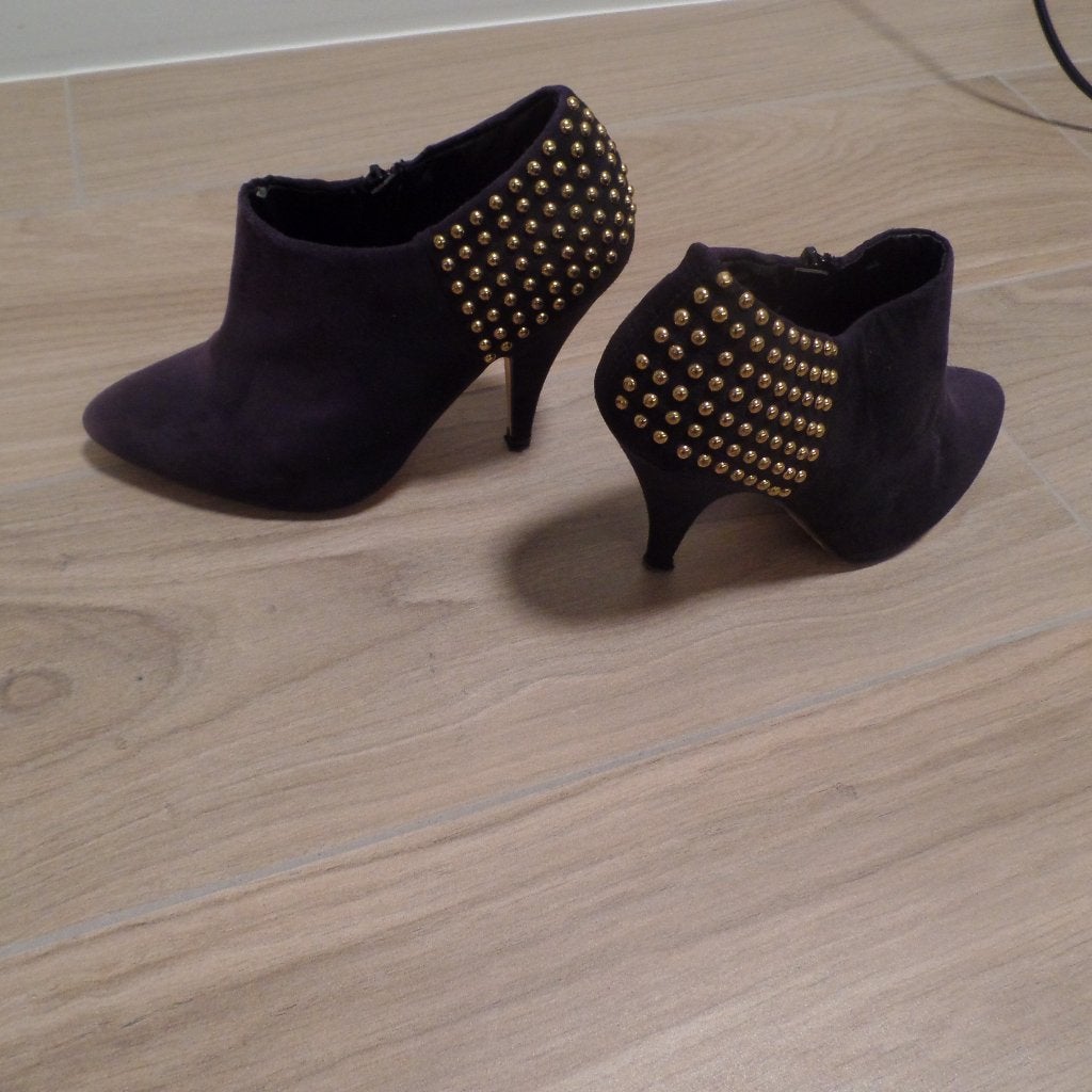 Zwarte korte pumps, Pumps, Zwart, Ophalen of Verzenden, Zo goed als nieuw