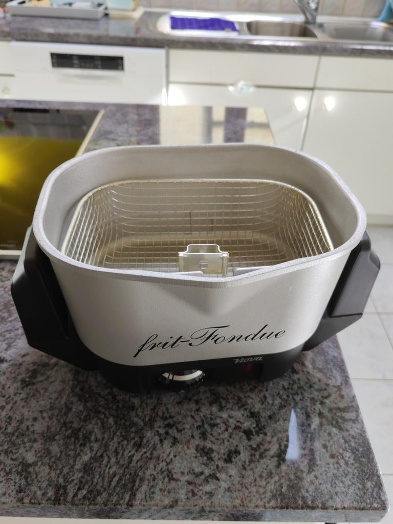 Kleine friteuse/fondue, Elektronische apparatuur, Frituurpannen, Ophalen, Nieuw