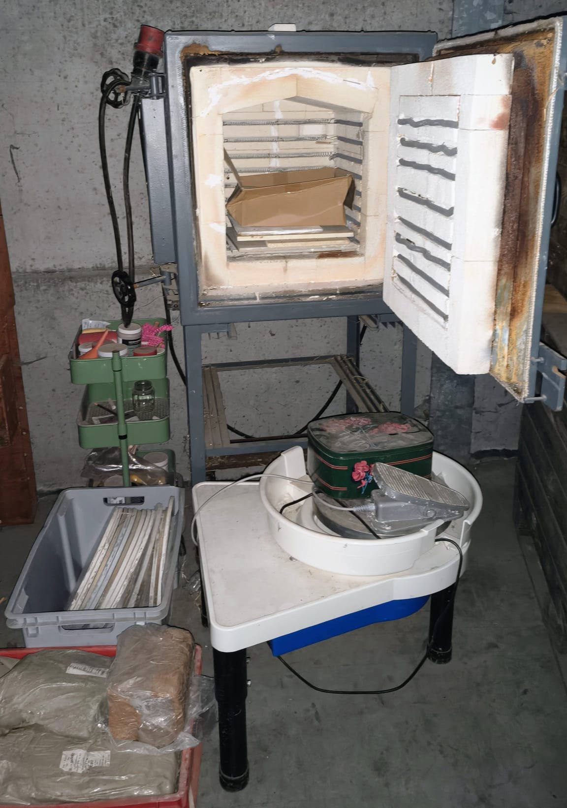 keramiekset met oven, draaischijf en toebehoren, Hobby en Vrije tijd, Ophalen, Gebruikt