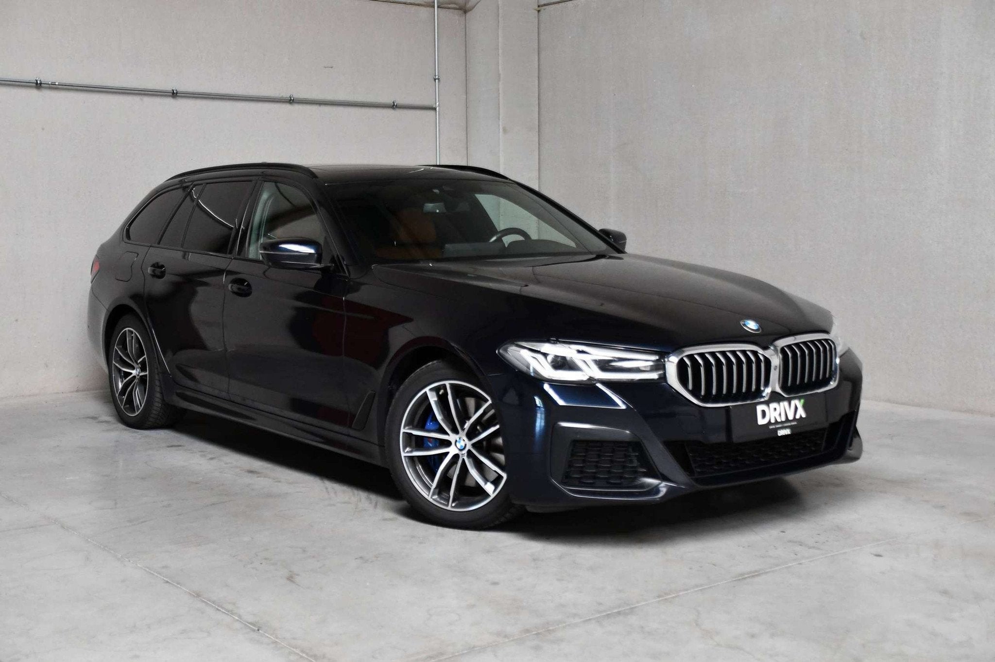 BMW 5 Serie 530 530e Touring - PHEV - Keyless - Comfortzetel, Autos, Cuir, 215 kW, Euro 6, https://public.car-pass.be/vhr/9f8f9af1-a082-4bcb-96ce-d31bd3d12998