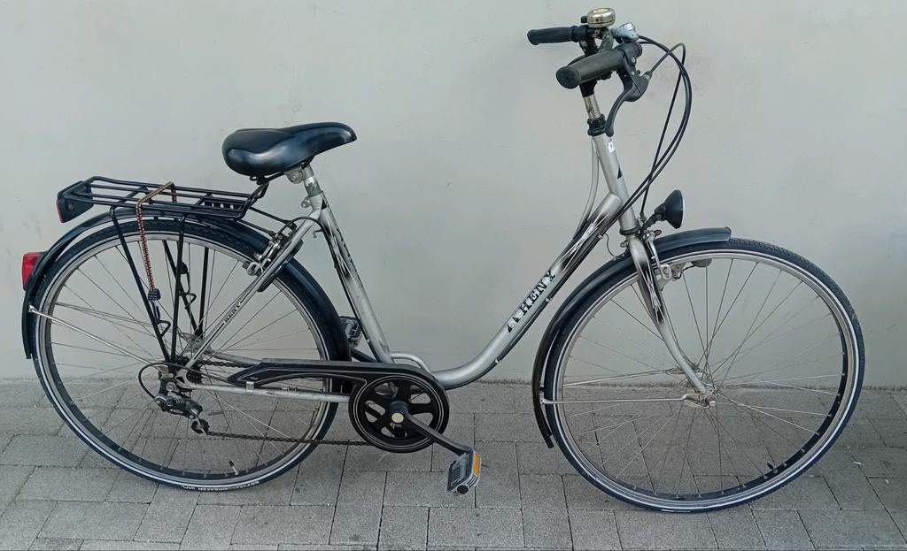 Damesfiets kotfiets Heny 28inch 6 Shimano speed maar 50cm 🚴, Fietsen en Brommers, Ophalen, Gebruikt, Oxford Sparta Batavus Norta gazelle Granville Sparta cube trek
