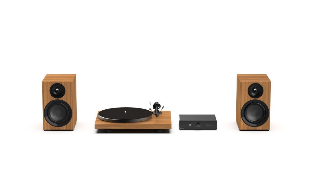 Pro-Ject Colourful Audio Platenspeler Walnoot, Niet ingevuld, Niet ingevuld, Nieuw, Niet ingevuld