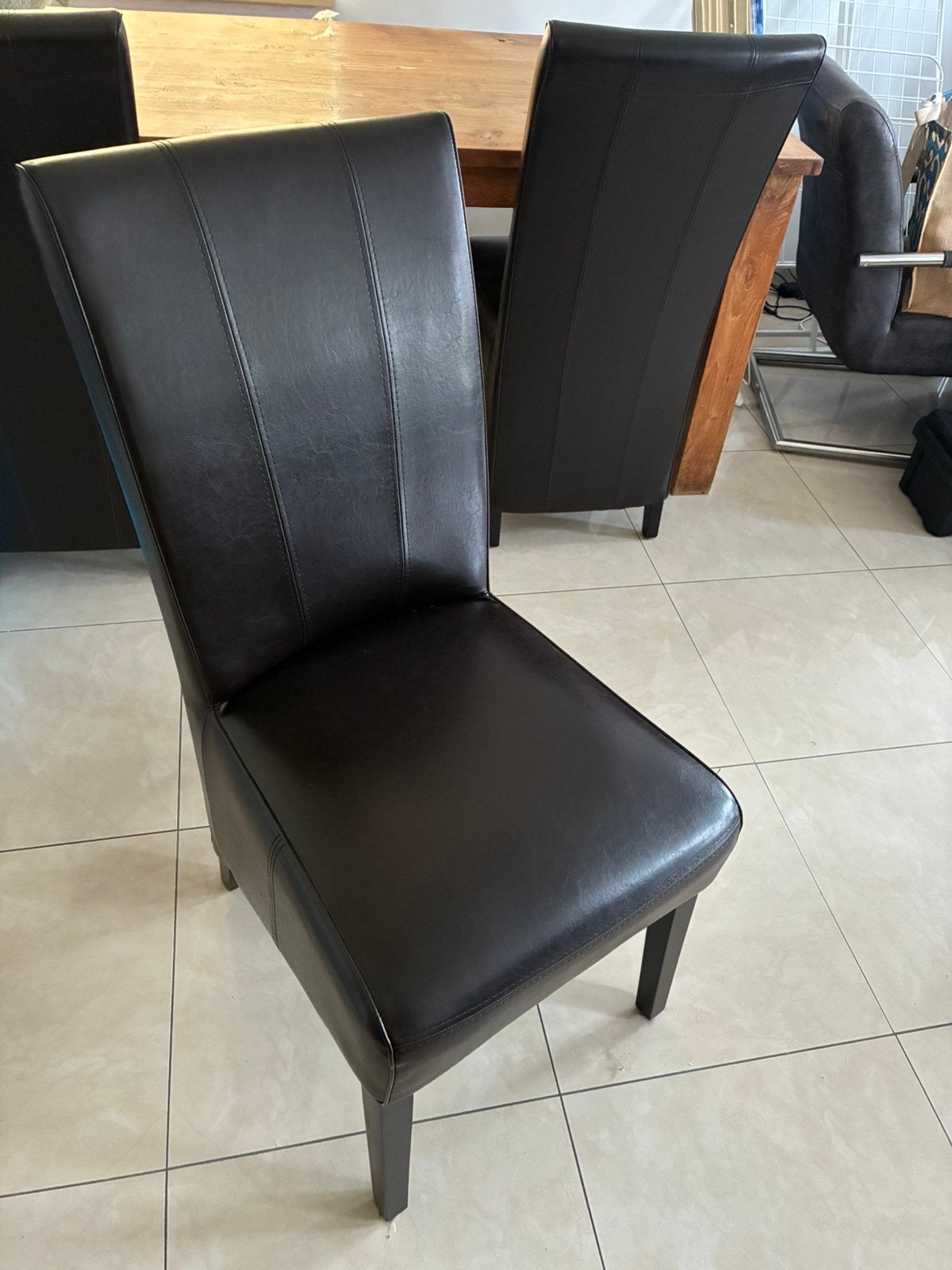6 nette leren stoelen, Ophalen, Zo goed als nieuw