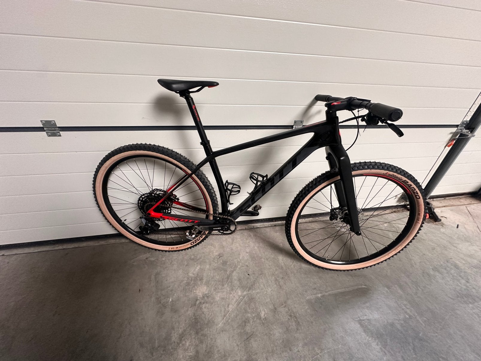 Scott scale 940, Enlèvement, Comme neuf