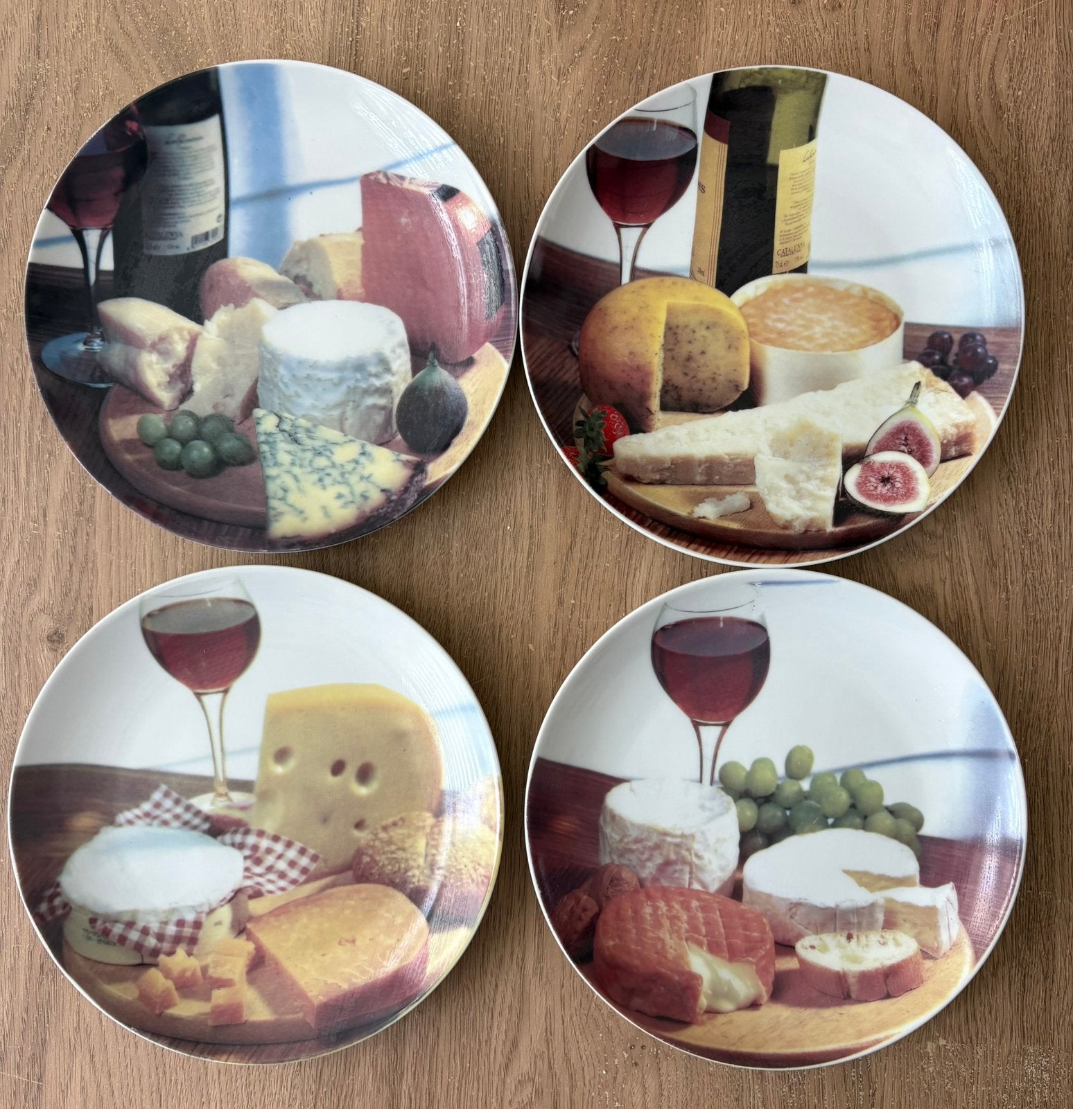 Lot de 4 assiettes à fromage + couteau à fromage, Maison & Meubles, Enlèvement, Comme neuf