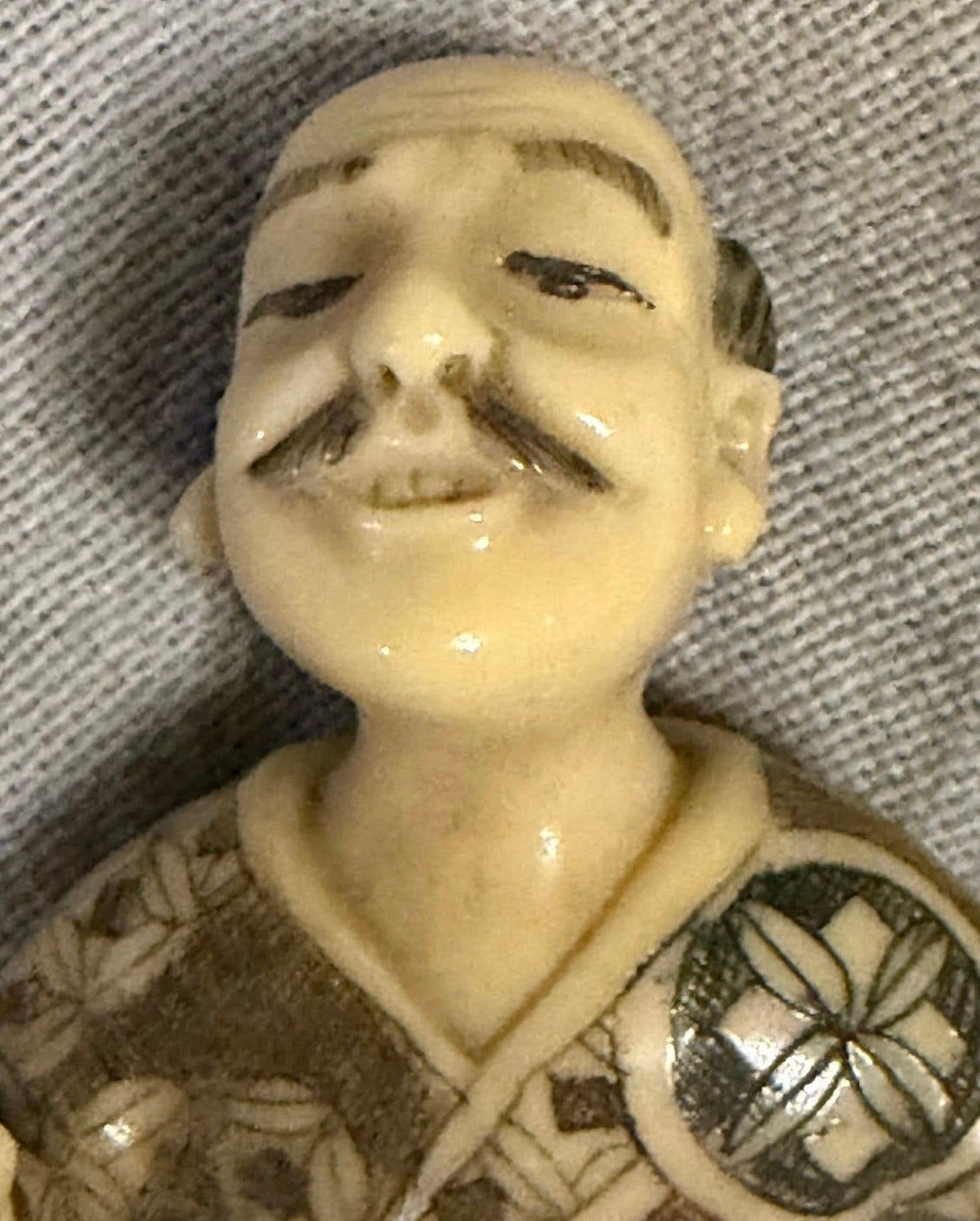 Couple Netsuke ancien, Enlèvement ou Envoi, Homme