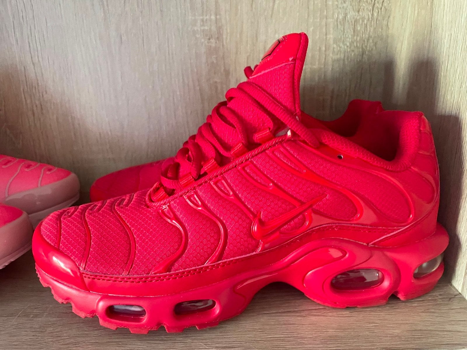 Air max Plus TN "university red", Envoi